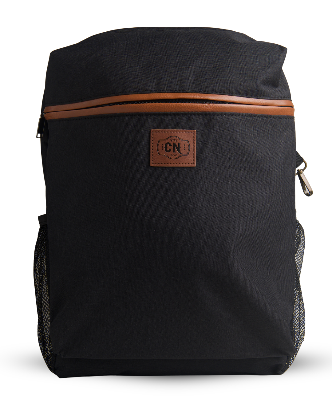 Mochila matera premium negra, foto principal sobre fondo blanco