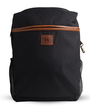Mochila matera premium negra, foto principal sobre fondo blanco